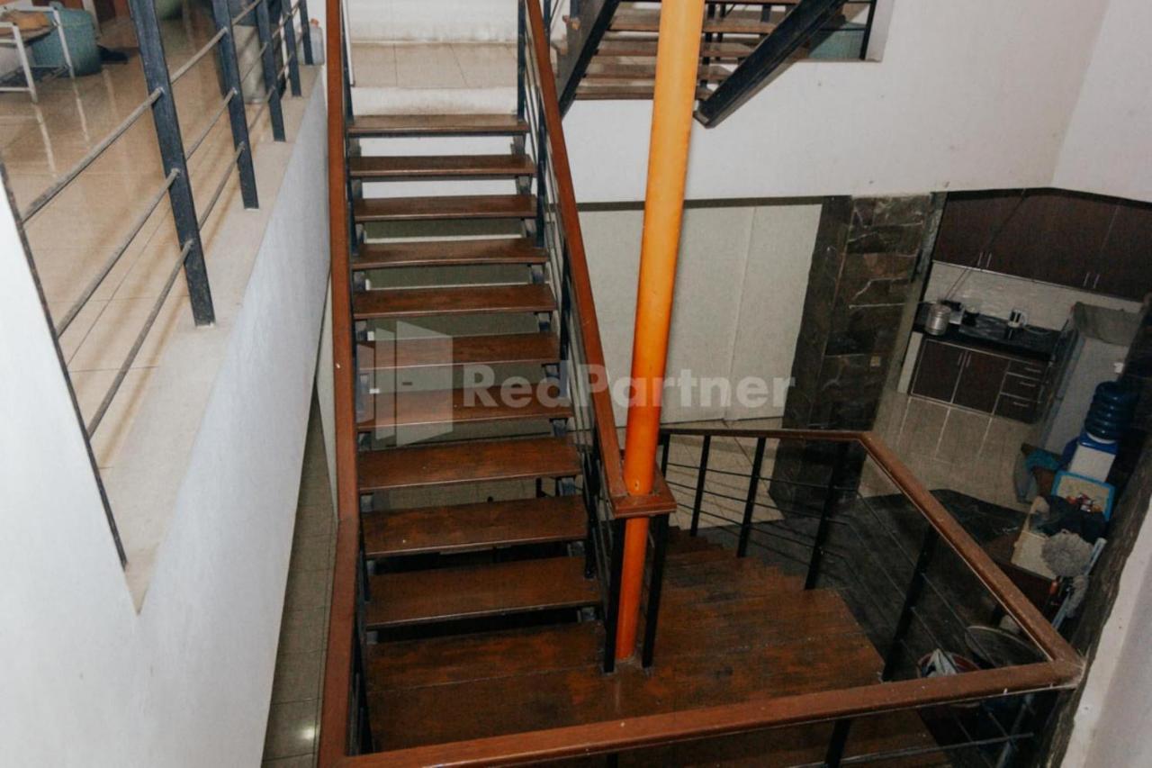 Hotel De Lugano Scbd Syariah Mitra Reddoorz à Jakarta Extérieur photo