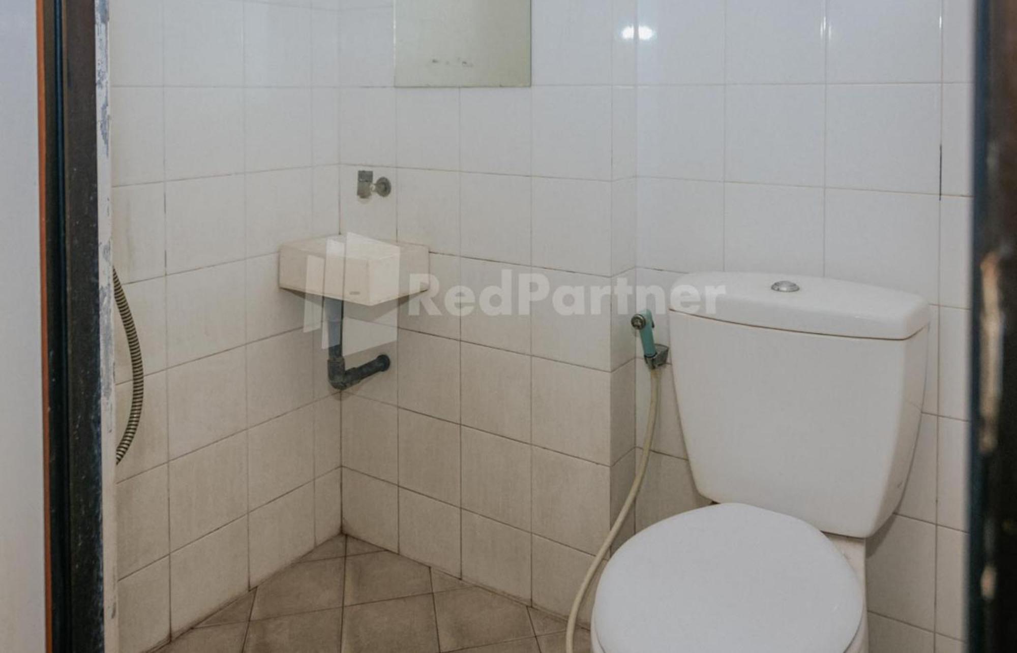 Hotel De Lugano Scbd Syariah Mitra Reddoorz à Jakarta Extérieur photo